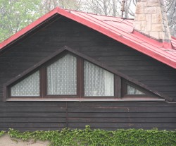 Sestava atypických oken se zkosením, barva oken tmavý dub(renolit č. 2052089-167).