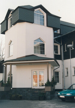 Atypick&aacute; troj&uacute;heln&iacute;kov&aacute; okna.