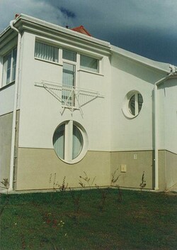 Atypick&aacute; kruhov&aacute; okna.